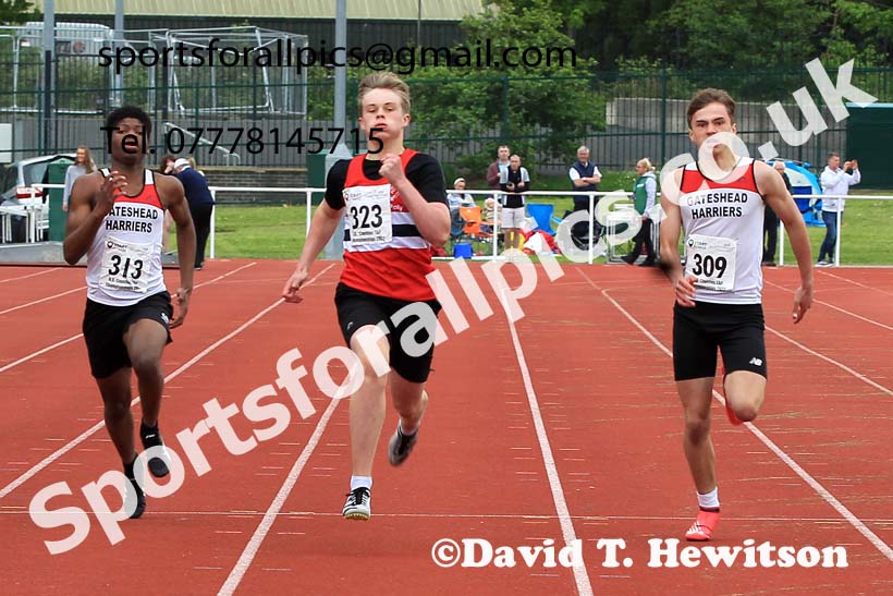 Men and Boys 200 metres, 2022 North Eastern Track and Field Champs., Middlesbrough. David T. Hewitson/Sports for All Pics